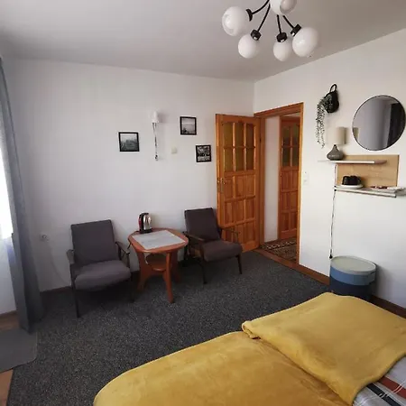 Ul Nowomysliwska 60 *